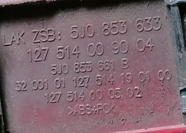 SKODA FABIA II LIFT 10r Grille Emblem 5J0853633 image 4