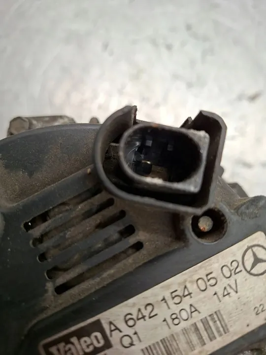 Vaihtovirtageneraattori Mercedes-Benz ML W164 OE A64 215 40502 image 3