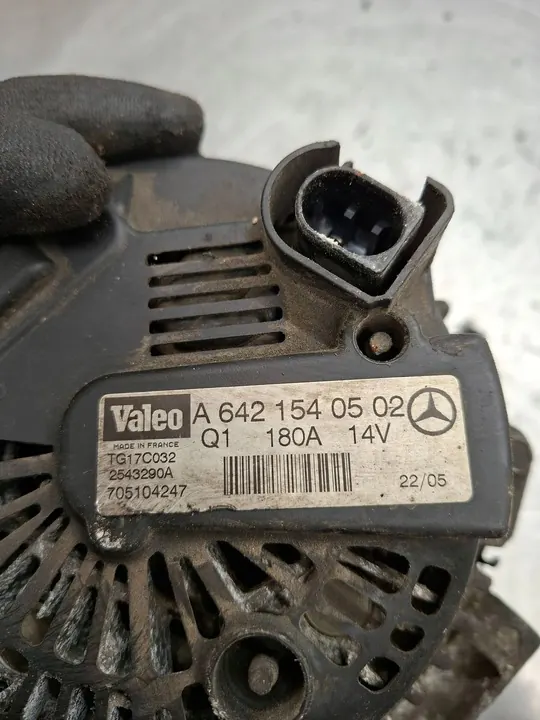 Vaihtovirtageneraattori Mercedes-Benz ML W164 OE A64 215 40502 image 4