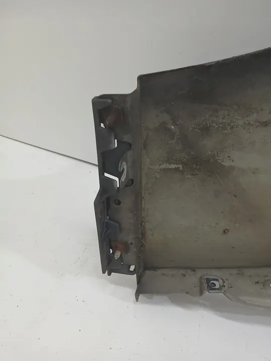 Parafango anteriore destro BMW E60 A52/7 OEM 7111430 image 8