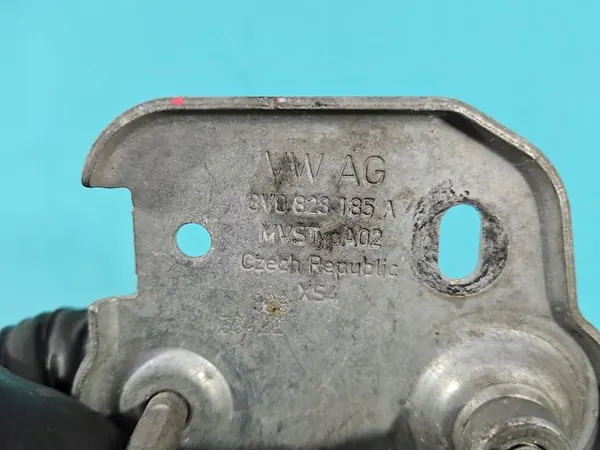 OEM 3V0823185A Vasen konepellilukko Cupra Formentorille image 4