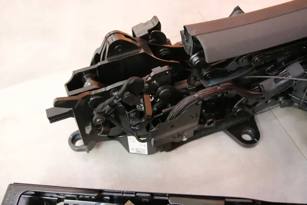 Pompe de toit pliant BMW OEM 9448941 pour M8 Cabrio image 5