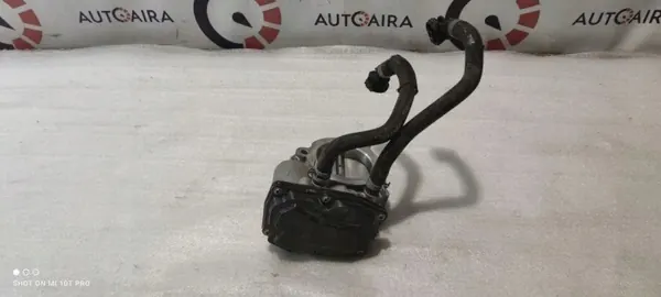 Mariposa de aire Volvo XC40 OEM 31459143AC - Usado image 2