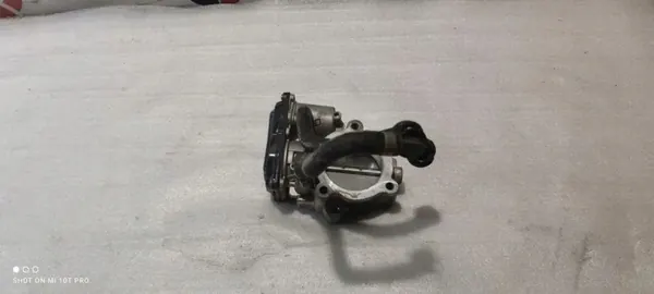 Mariposa de aire Volvo XC40 OEM 31459143AC - Usado image 6