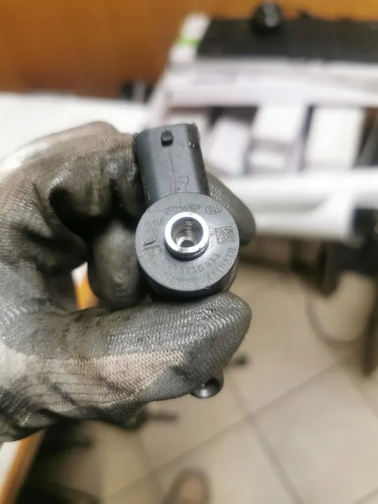 KIA SPORTAGE III 1.7 Injetor image 6