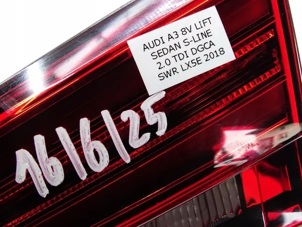 Luz trasera LED derecha Audi A3 8V Lift 8V5945094D image 7