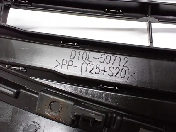 Grade Para-choque D10L-50712 Mazda CX-3 15R image 6