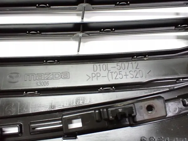 Grade Para-choque D10L-50712 Mazda CX-3 15R image 7