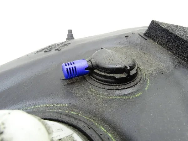 Tanque combustível Jaguar XE OEM GX735J228AG - Usado image 6