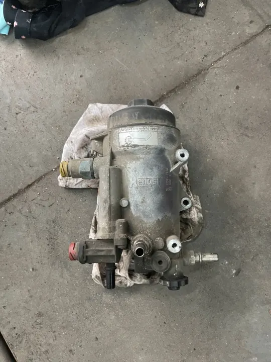 MAN TGX E6 Kraftstofffiltergehäuse OEM 51125017324 image 2