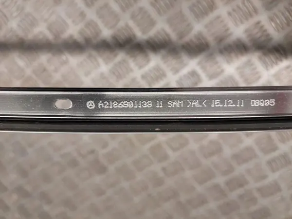 OEM A2186901139 daklijst links voor Mercedes CLS W218 image 4