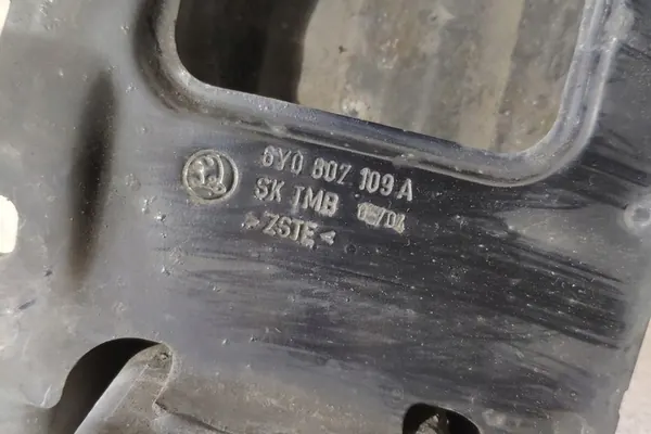 Etupuskuri SKODA FABIA I 6Y0807109A image 2