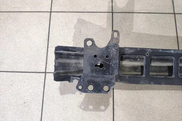 Etupuskuri SKODA FABIA I 6Y0807109A image 3