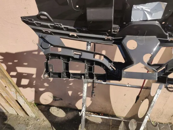 RENAULT MEGANE III 3 LIFT Front Grill Support 620367995R image 8