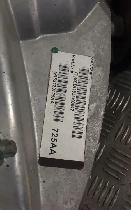 Jeep Vaihteisto OEM P52123725AA - Käytetty image 6