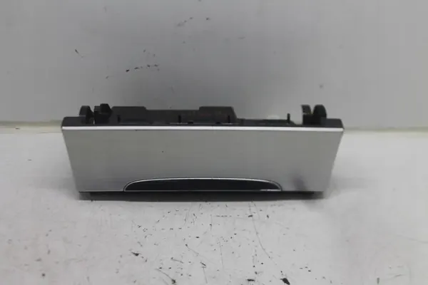 Gebrauchter VW Aschenbecher OEM 3C0863284GH image 2