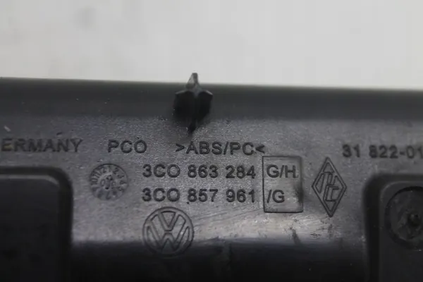 Gebrauchter VW Aschenbecher OEM 3C0863284GH image 4