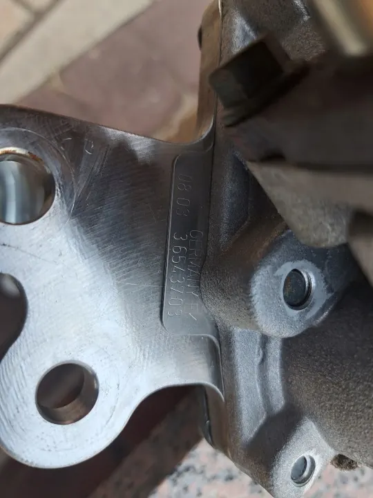 Válvula EGR Volvo V70 OEM 53411462 - Usada image 3