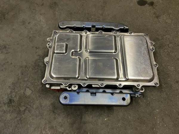 OEM L1M8-14G646-AD Inversor Cargador para Ford Explorer MK6 image 5