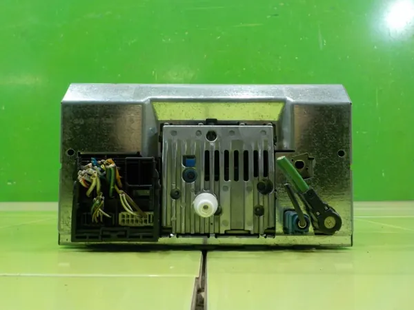 Ford OEM 8V4T-18K931-AD Radio voor Kuga MK1 2.0 TDCI image 6