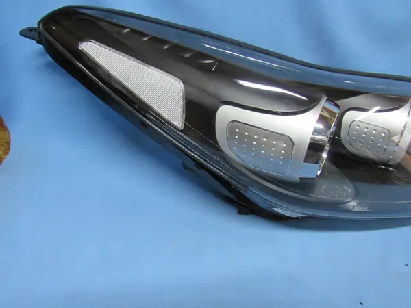 Faros derecho Kia Sportage IV Lente LED Europa image 3