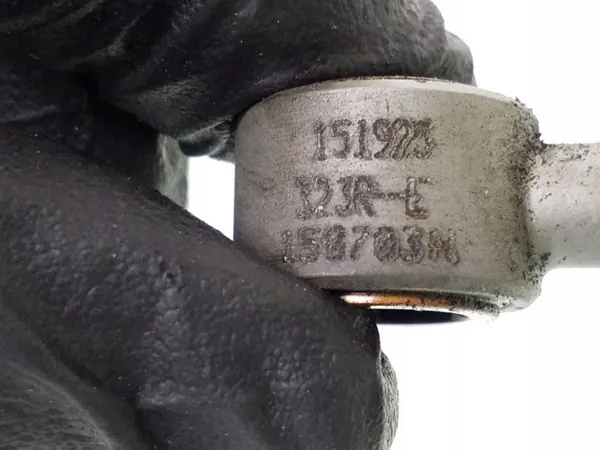 Conduto óleo turbo Mercedes OEM 151925323R - Usado image 3