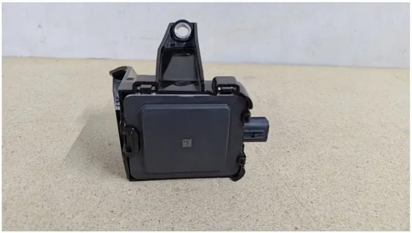 Toyota C-HR II dodehoeksensor OEM 88162-F4040 image 2