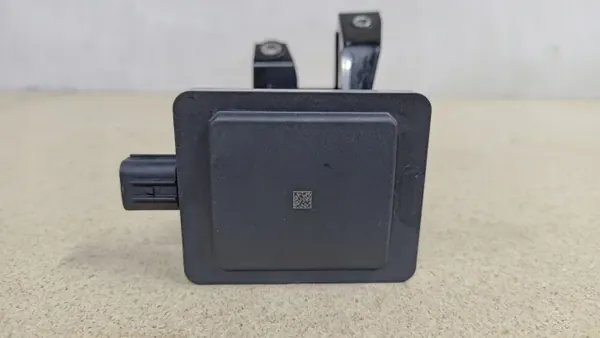 Toyota C-HR II dodehoeksensor OEM 88162-F4040 image 6