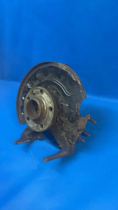 SEAT Alloggiamento cuscinetto anteriore sinistro 6Q0407255AC image 3