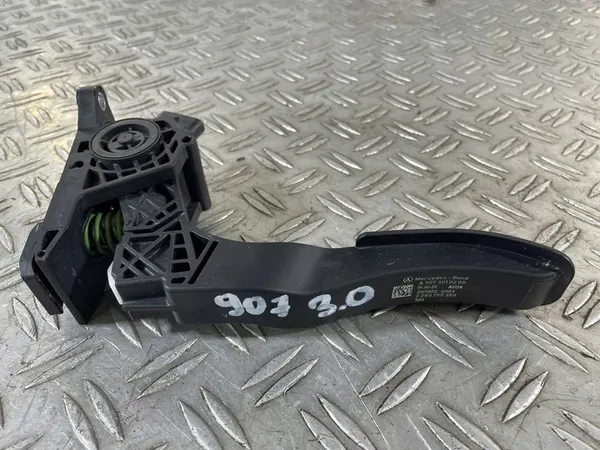 SPRINTER 907 18- Gaspedaal A9073010200 image 3