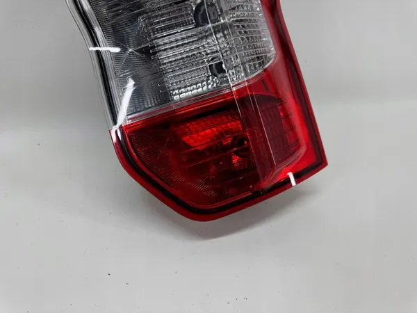 Luz trasera derecha FORD TOURNEO COURIER 2014- image 2