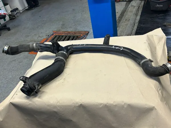 Porsche Intercoolerrör OEM 7P0145792 för Cayenne II 3.0 TDI image 4