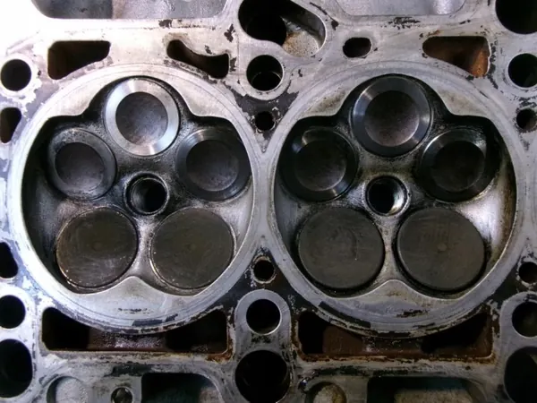 Zylinderkopf VW Golf 4 1.8 20V OEM 058103373A image 7