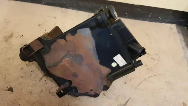 Ölkühlerleitung Getriebe OEM 4F0115374F - Audi RS6 C6 image 2