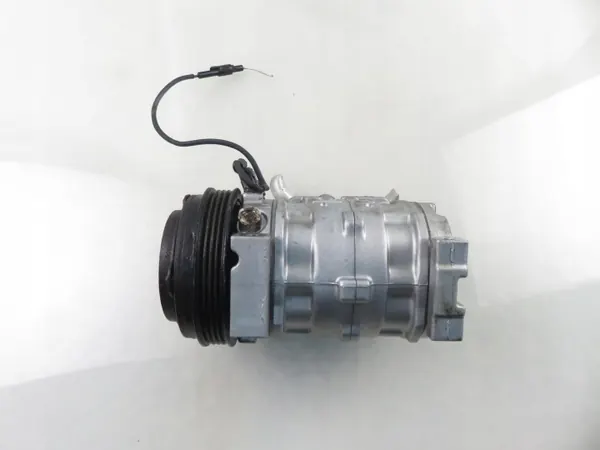 Käytetty Suzuki ilmastointikompressori OEM KTT090078 image 8