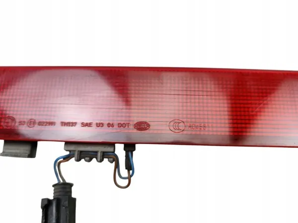 BMW X3 E83 LED Derde Remlicht OEM - Gebruikt image 3