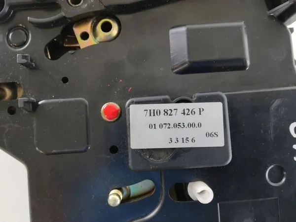 2013 Volkswagen Caddy Baklucka Lås 7H0827426P image 3