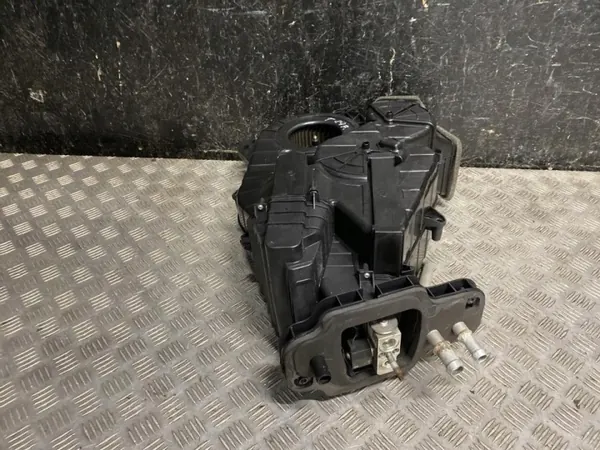 Ford Geblazenhuis OEM L1MH18D283DE Gebruikt image 3