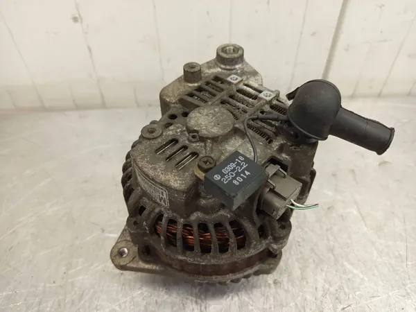 Nissan 350Z 2003 Generaattori OEM 23100CD010 image 9