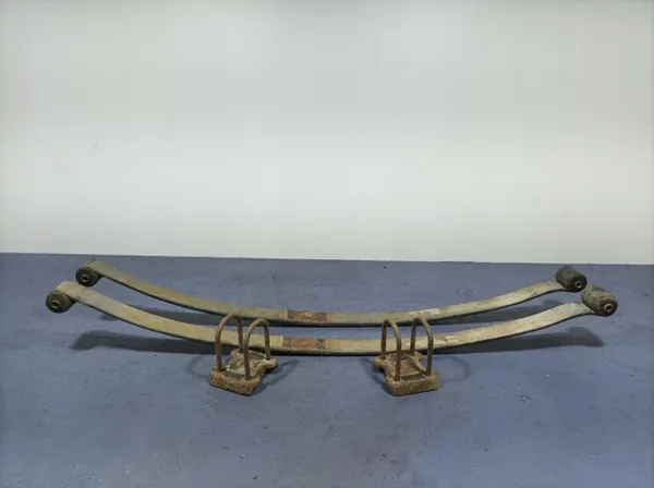 OEM Lochow-323418- Scharnierschrauben VW Caddy - Gebraucht image 2