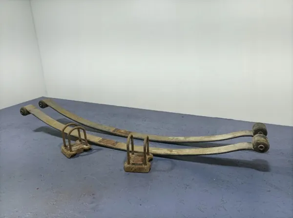 OEM Lochow-323418- Scharnierschrauben VW Caddy - Gebraucht image 3