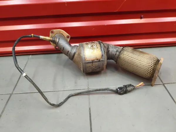 Catalyseur OEM 7L8131690G pour Audi Q7 4.2 TDI image 2