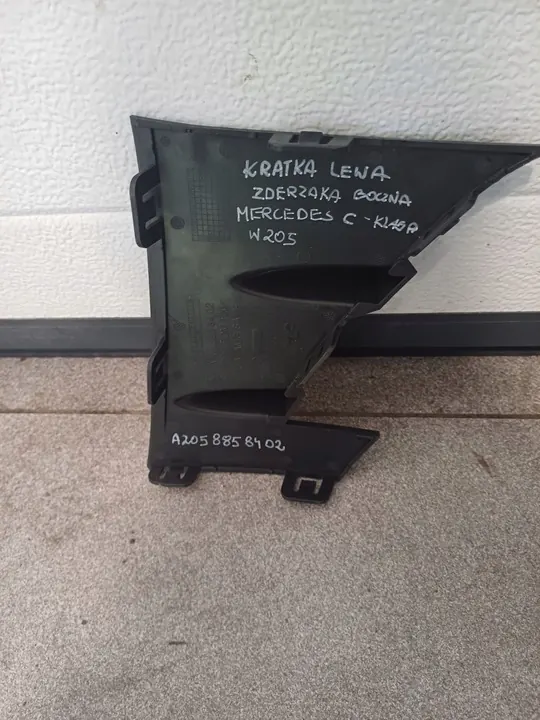 Grille de pare-chocs latérale gauche Mercedes C-Class W205 A2058858402 image 5