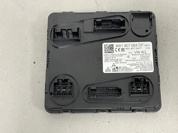 Blocs de confort d'occasion OEM 8W1907064DP pour Audi E-Tron image 3