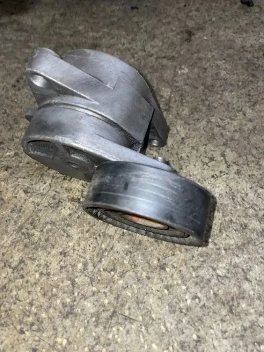 Tendeur de courroie BMW 5 E39 OEM 1748832 2.8L image 2