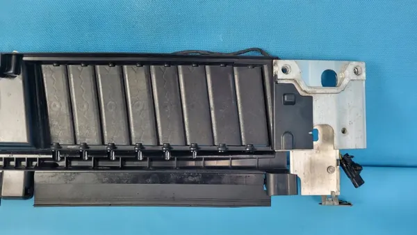 Mercedes EQE W295 Persianas Dirección Aire OEM A2975001300 image 3