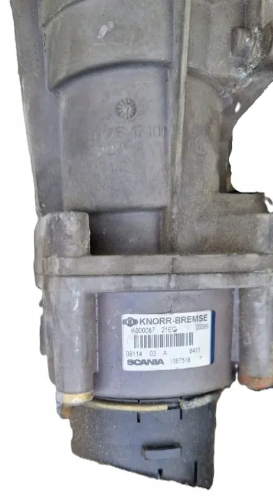 Soupape maître de frein Scania 1867518 K000087 - Occasion image 2