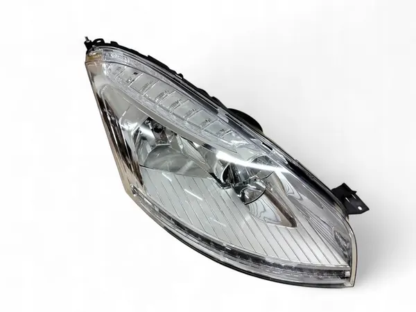 TYC 20-11255-15-2 Farol image 4