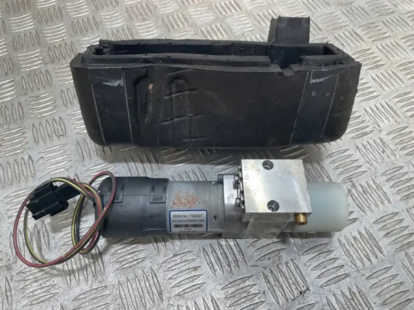 Begagnad Mini OE hydraulpump tak OEM 7322027 image 2