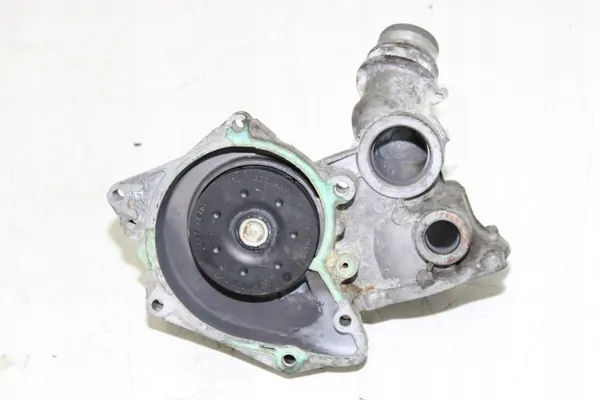 BMW E38 E53 4.4 735I M62TU V8 Vattenpump OEM image 6